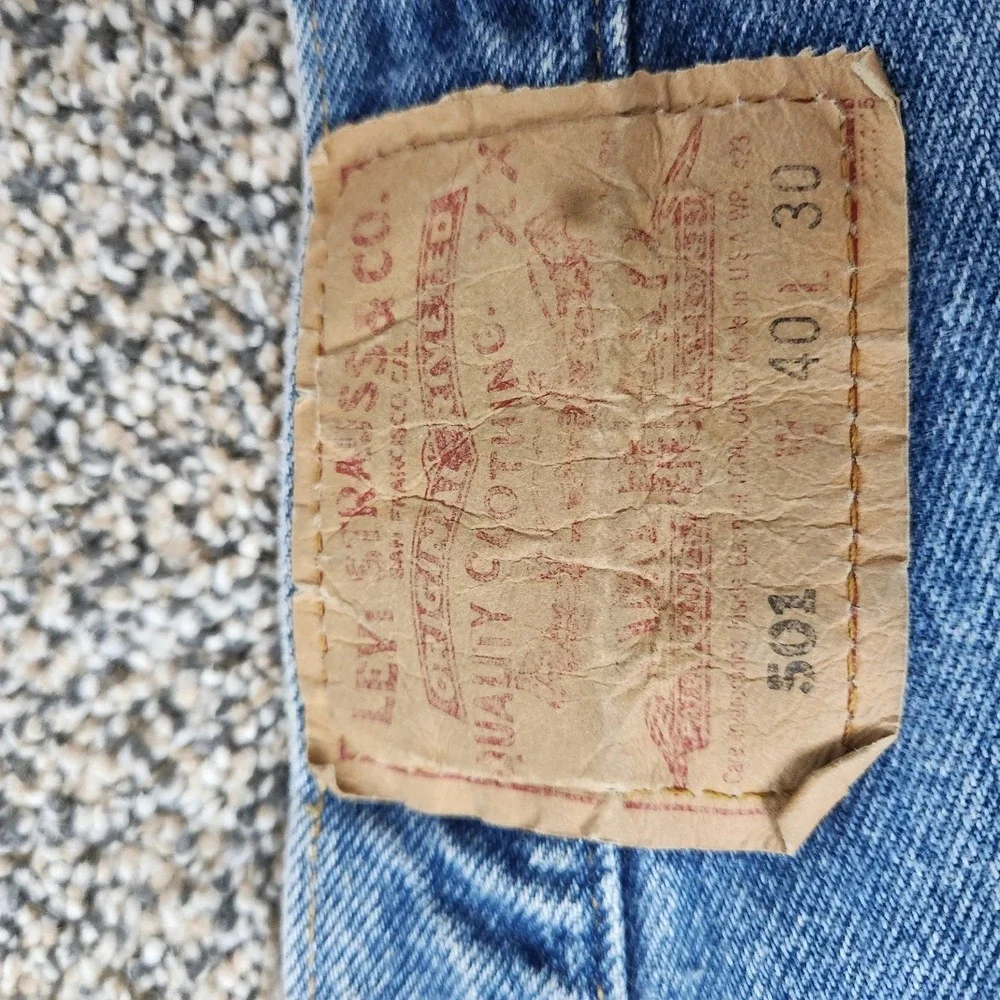 Vintage Levis 501 Jeans Men 40x30 Blue Denim Straight Leg Button Fly Made in USA